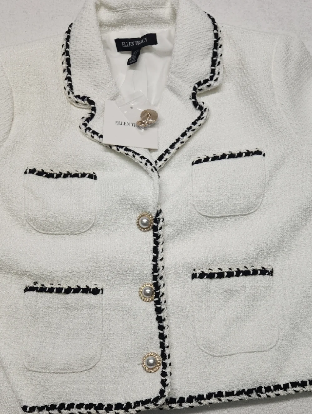 Ellen Tracy-White Tweed Blazer with Black Trim and Pearl Buttons Size XS 0075 - Picture 3 of 6
